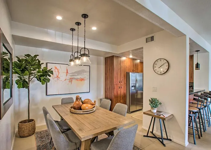 Balcony + Perks: Bright Getaway! * Scottsdale
